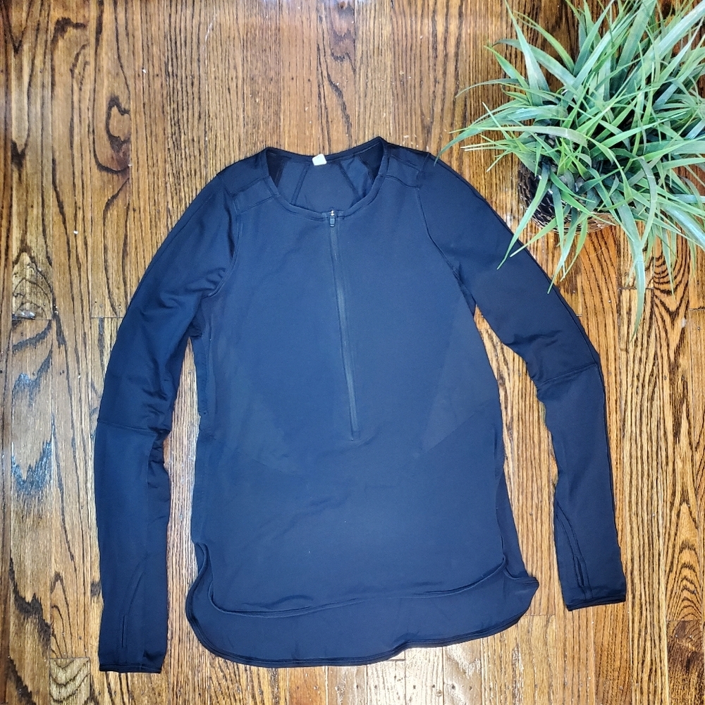 Lululemon Athletic Light Weight Half Zip Long Sleeve